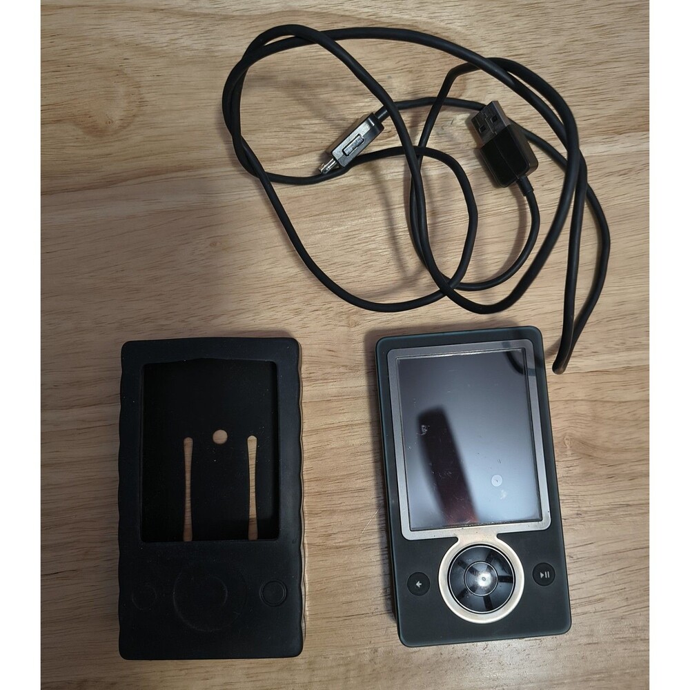 Microsoft Zune 30GB Black MP3 Player - Wiped & Working